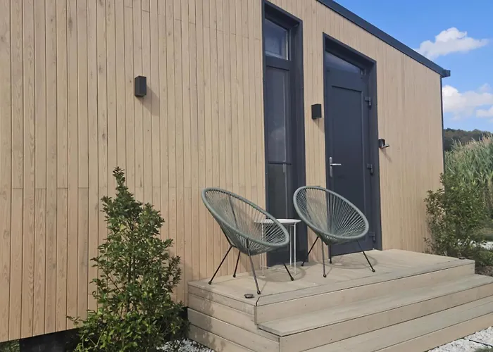 Alewidok - Na Wynajem Z Widokiem Na Gory Sowie בקתה *